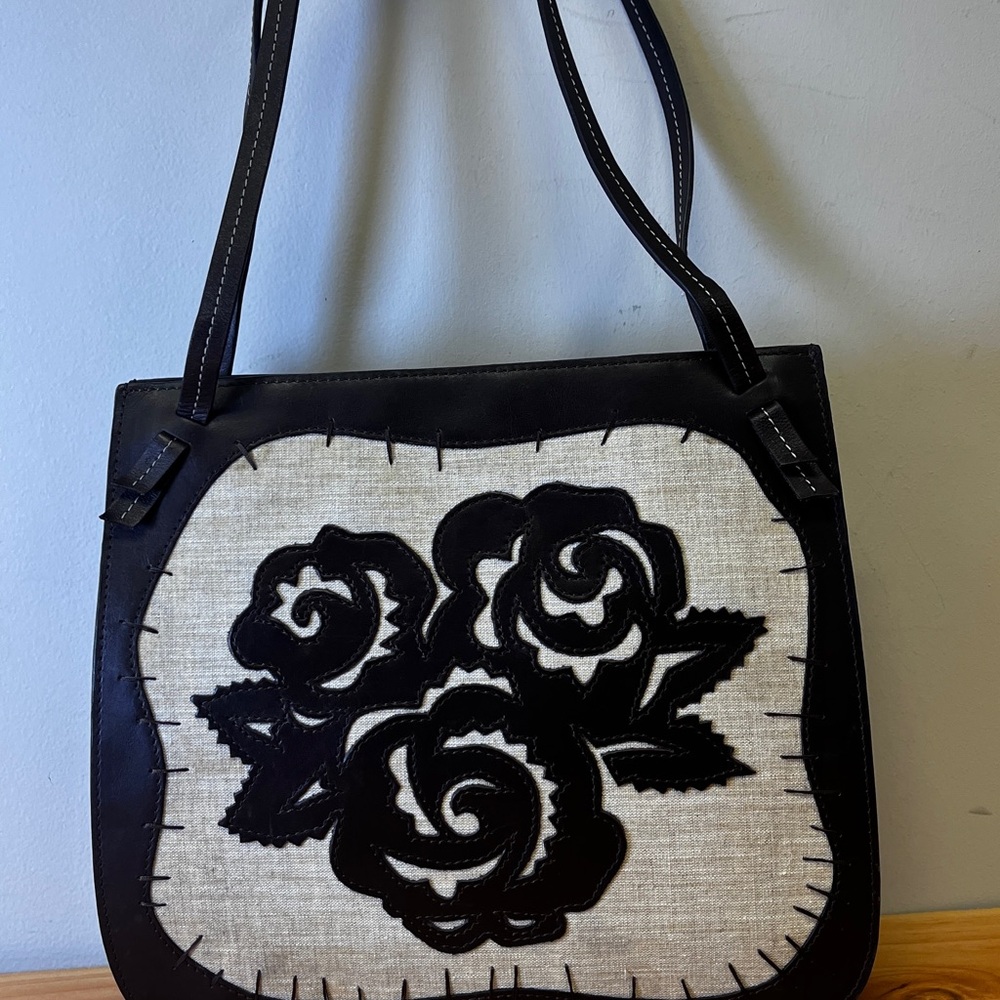 BCBGMaxAzria Black and Cream Floral Shoulder Bag